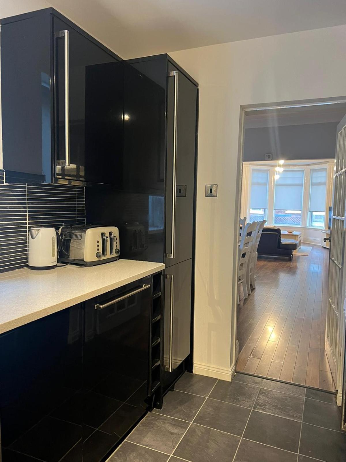 3 Bedroom Property Close To Beach 사우스실즈 외부 사진