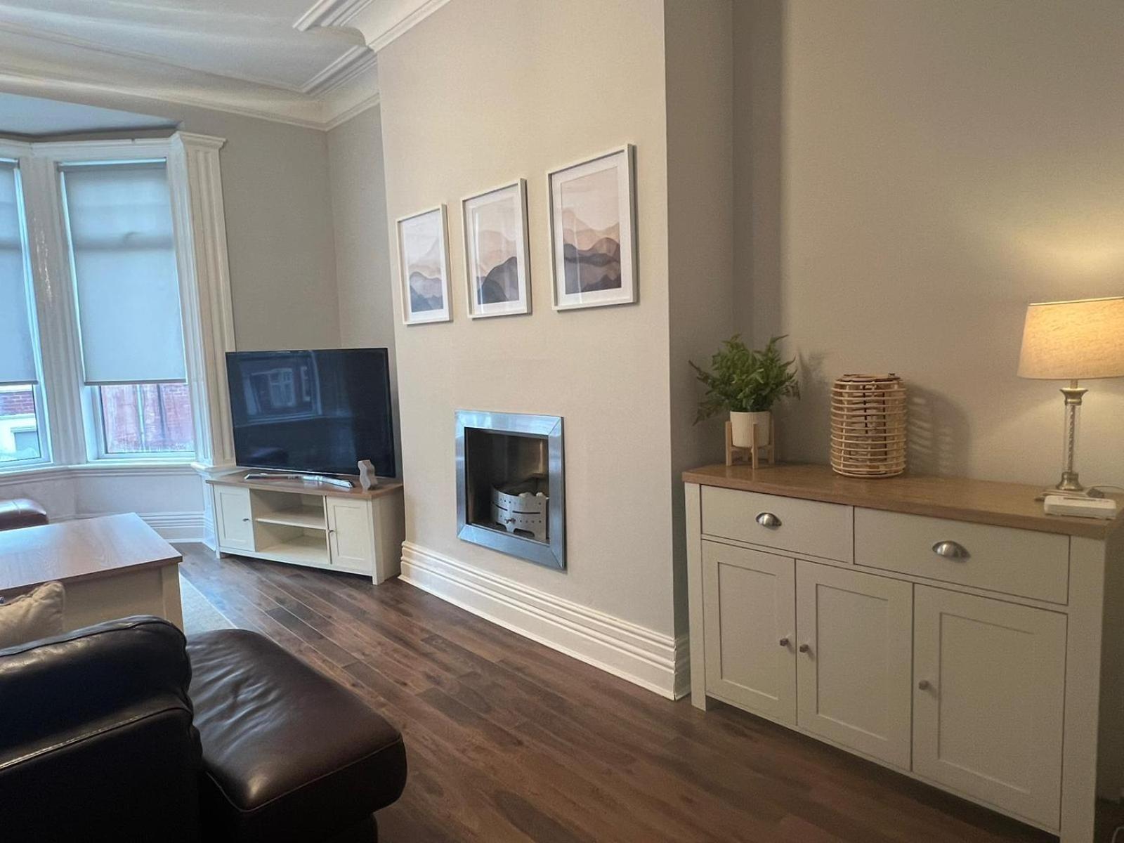 3 Bedroom Property Close To Beach 사우스실즈 외부 사진